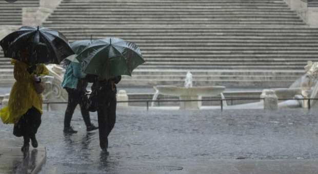 Ma quale primavera, da domani torna il maltempo: pioggia e grandine su tutta Italia
