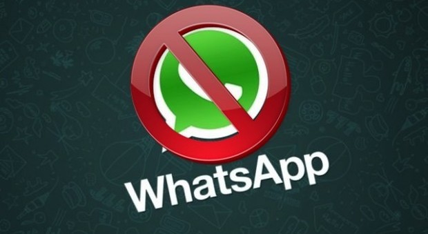 WhatsApp bloccato in Brasile, Zuckerberg su Facebook: alle 18 tutti davanti al Parlamento