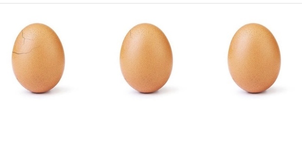 L'uovo dei record su Instagram si sta rompendo: cresce l'attesa di milioni di follower