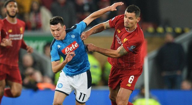 Liverpool-Napoli 1-1: non basta Mertens, Lovren firma il pareggio. Ancelotti "vede" gli ottavi