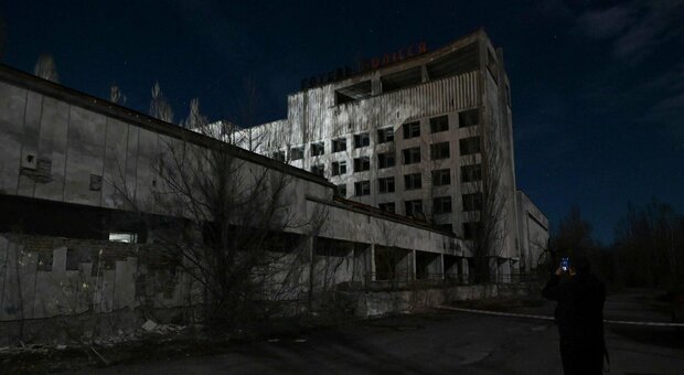 Chernobyl, in un reattore reazioni di fissione: «Come tizzoni in un barbecue»