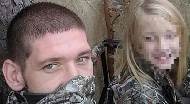 Cacciatori li scambiano per cervi, trentenne e la figlia di 9 anni uccisi durante la battuta di caccia