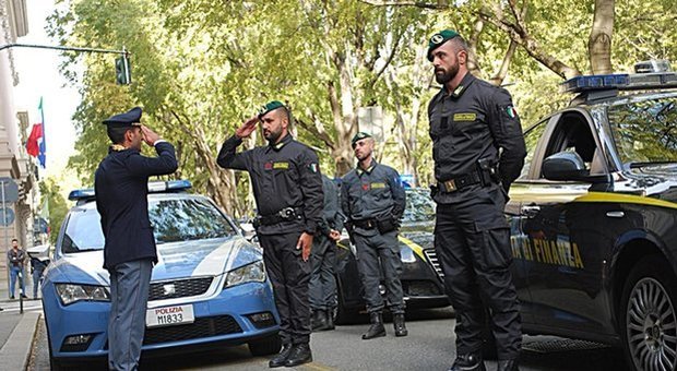 Sparatoria Trieste, uno dei tre agenti che ha sventato la strage: «Rapidi e compatti, così lo abbiamo fermato»