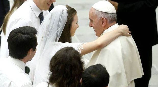 Papa Bergoglio: «Niente porte chiuse a divorziati e separati, non sono scomunicati»