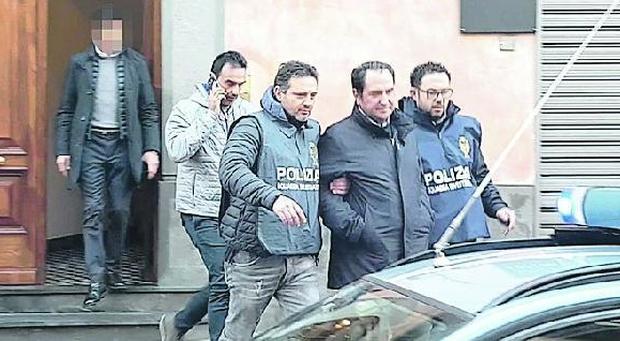 Il poliziotto in aula: «L'imprenditore Greco trattava con i boss, nel suo ufficio la vedova D'Alessandro»