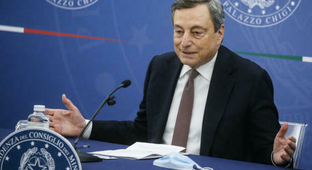 Draghi in conferenza stampa: vaccini, super green pass e scuole. Ecco le sue parole