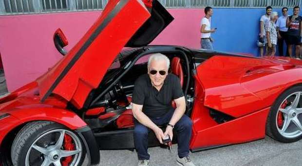 Il neo presidente Fedeli arriva in Ferrari "Farò una Samb ​da promozione"