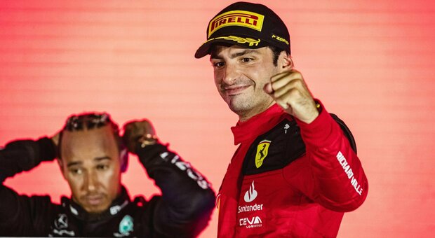 Hamilton alla Ferrari nel 2025, come si comporterà Sainz? La sfida (interna) a Leclerc per sognare una Red Bull