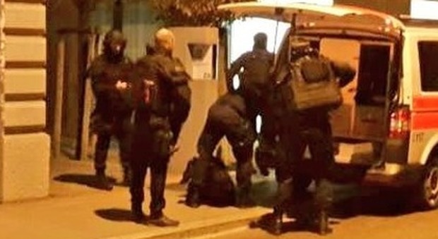 Zurigo, sparatoria al centro islamico: almeno tre feritI