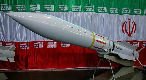 Iran costruisce il primo missile ipersonico, può superare tutti i sistemi di difesa aerea