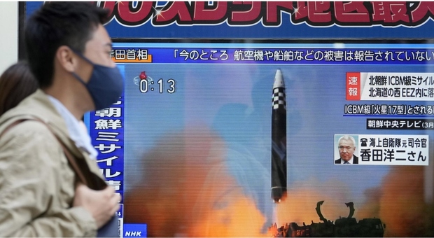 Missile balistico Corea del Nord nel mar del Giappone, Tokyo: «Inaccettabile, poteva raggiungere gli Usa»