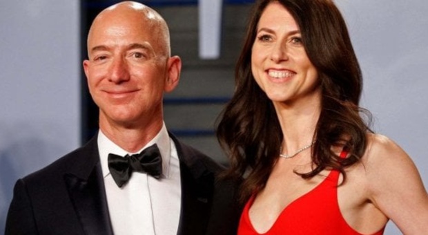 Jeff Bezos, l'ex moglie ha sperperato 27 miliardi in 4 anni. Sui social: «Dove li ha spesi? Ha fatto bene a divorziare»