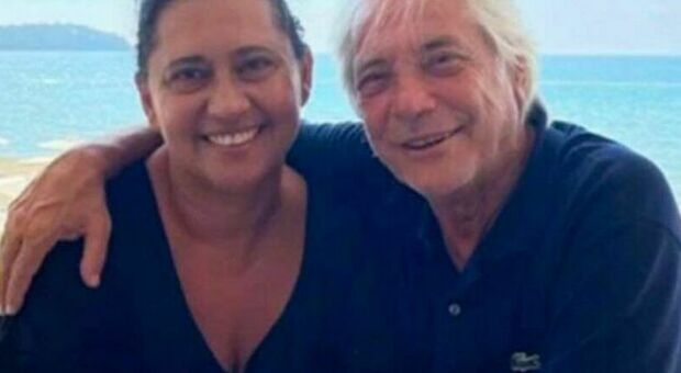 Nino D'Angelo e la (nuova) proposta di matrimonio dopo 44 anni. Il cantante risposa sua moglie Annamaria Gallo