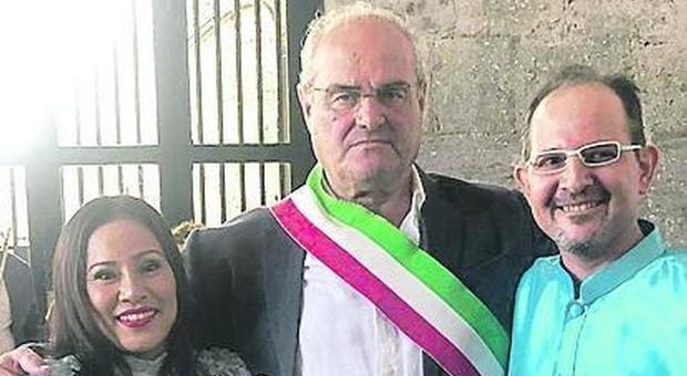 Le nozze di Bruscolotti, il capitano con la fascia tricolore: «Che emozione celebrare un matrimonio»