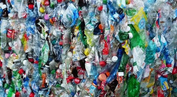 Federdistribuzione contro "Plastic Tax": "Non aiuta e danneggia consumatori"