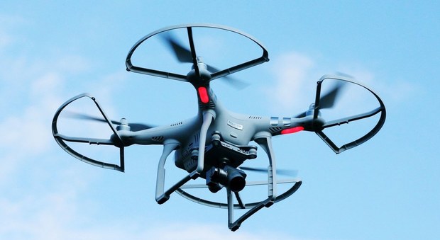 Droga in carcere con il drone: «Noi agenti lasciati allo sbando»