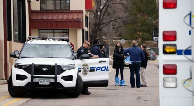 Colorado choc, sparatoria a una festa di compleanno con bambini: 7 morti. L'assalitore è il fidanzato di una delle vittime