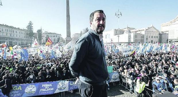 Salvini fa il pienone a Roma: ex Pd e delusi M5S, anche il Sud guarda al capitano venuto dal Nord
