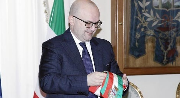 l'ex sindaco sfiduciato Ferdinando Uliano
