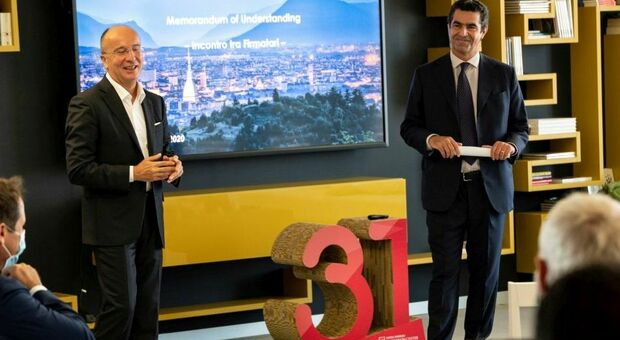 Da sinistra: Agostino Santoni, Amministratore Delegato di Cisco Italia, e Guido de Vecchi, Direttore Generale Intesa Sanpaolo Innovation Center