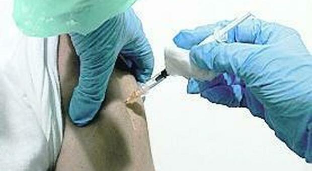 False vaccinazioni anti-Covid, accertamenti completati: 60 indagati