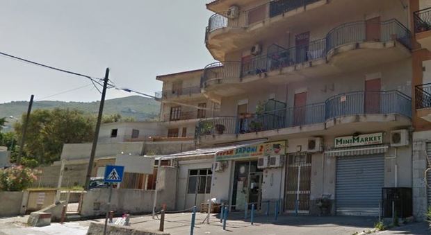 Palermo, scoppia incendio vicino ad asilo nido: 50 bimbi intossicati