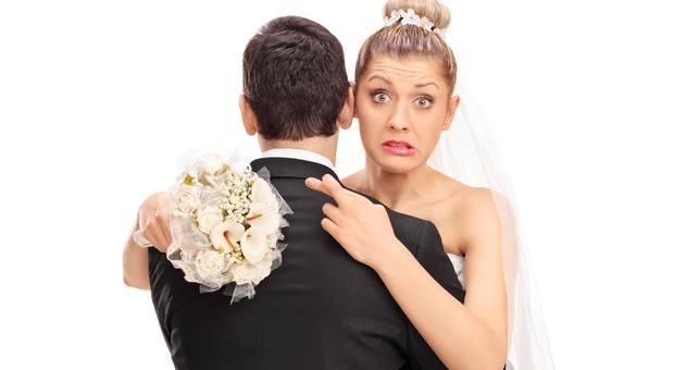 Il matrimonio trasforma la personalità: lui più coscienzioso, lei meno ansiosa
