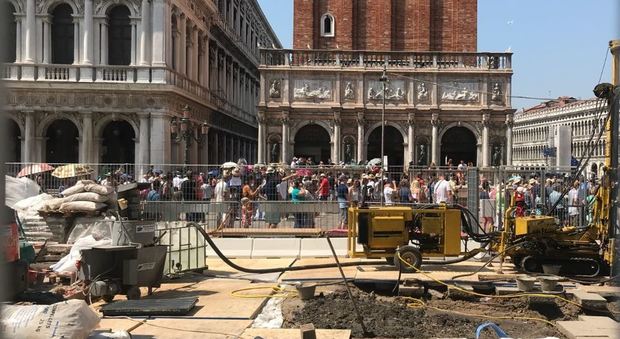 Gli scavi in Piazza San Marco