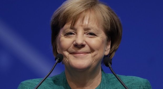 L'Spd dice sì: via ai colloqui con la Merkel. La cancelliera: «Europa impensabile senza una Germania stabile»