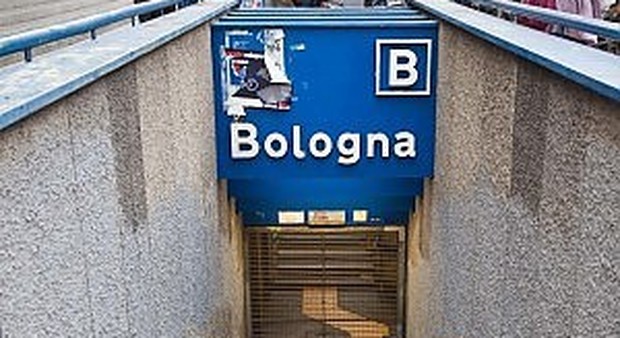 Metro B, fumo in stazione Bologna: chiuso l'accesso per i passeggeri