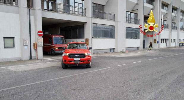 Terni, nove vigili del fuoco partiti per la Sicilia a supporto dei colleghi impegnati nella lotta agli incendi