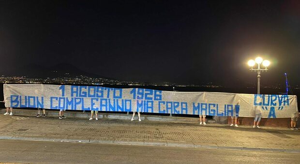 Compleanno Napoli, gli ultras: «Auguri mia cara maglia»