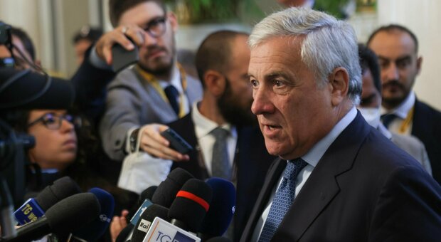 Antonio Tajani: «Un ministero per gli italiani all'estero Renzi un illusionista, non ci supererà»