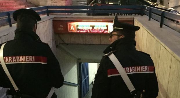 Roma, controlli dei carabinieri su bus e metro: 10 borseggiatori in manette