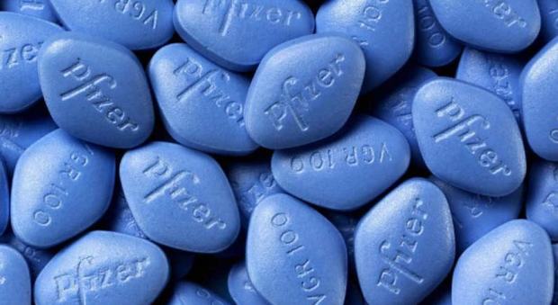 Vent'anni di Viagra, fu introdotto nel '98. Nato per il cuore, l'erezione era un effetto collaterale