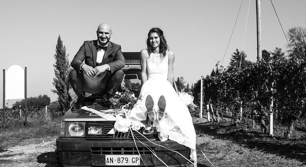 Erica e Giulio, dalla luna di miele alla “mini Dakar” su una vecchia Fiat Panda