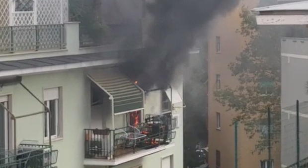 Incendio in un appartamento a Roma