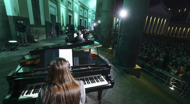 Il concerto in piazza del Plebiscito (foto Alessandro Garofalo)