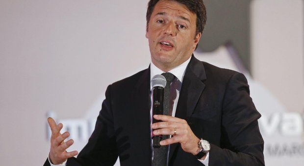 Terrorismo, Renzi: «La risposta non è bombardare, ma la politica»