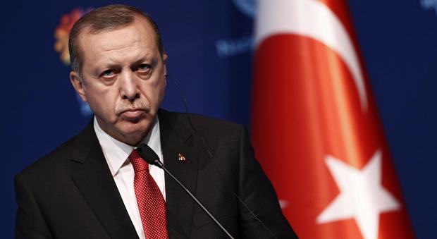Turchia, scontro fra Bruxelles e Ankara: «Siete sempre più incompatibili con l'Ue»