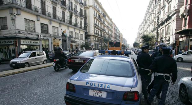Napoli, tentata rapina a corso Umberto: arrestato pregiudicato marocchino