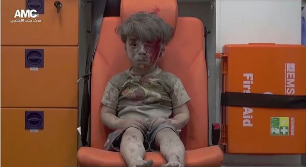 Siria, Save the Children: «Fratellino di Omran morto nel bombardamento di Aleppo»