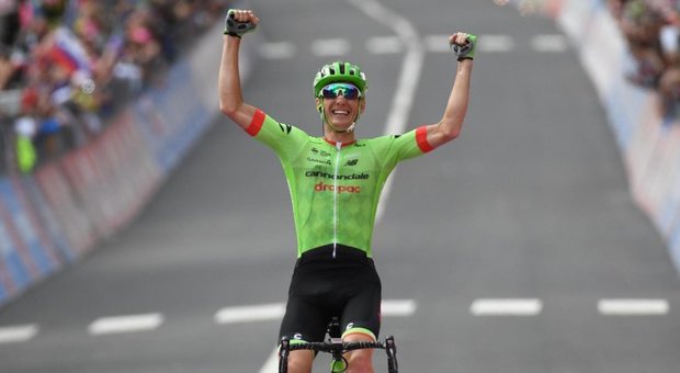 Giro d'Italia, a Canazei vince Rolland per distacco
