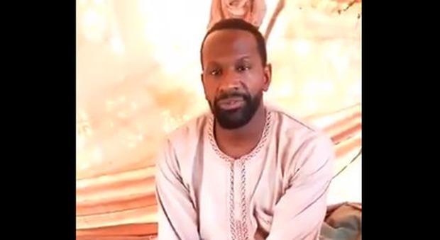 Reporter francese rapito da Al Qaeda, in un video l'appello: «Liberatemi, fate tutto il possibile»