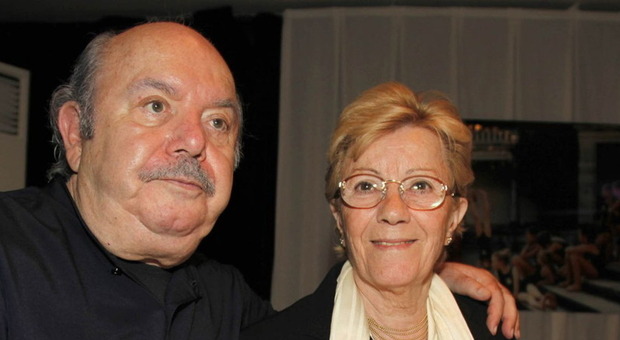 Lino Banfi e la moglie positivi al Covid: ecco come stanno. «Felici di averlo preso insieme»