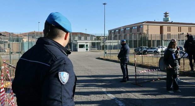 Filippo Turetta, le lettera dei detenuti: «Nessuna protesta contro di lui, disgusto per i giudizi in diretta»