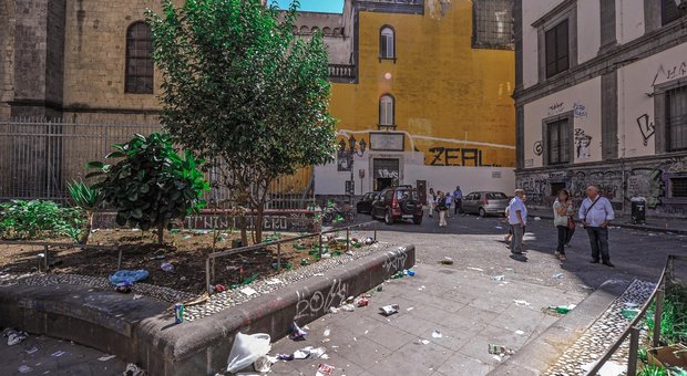 Napoli, spaccio nella movida del centro storico: un altro arresto