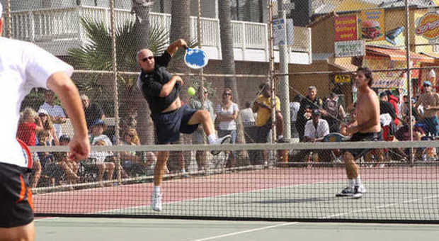 Paddle Tennis, lo sport dei vip sbarca a Licola