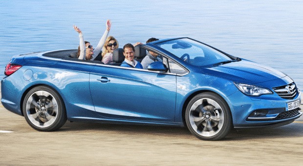 Nuova Opel Cascada, la gioia di viaggiare in quattro con il vento che accarezza i capelli
