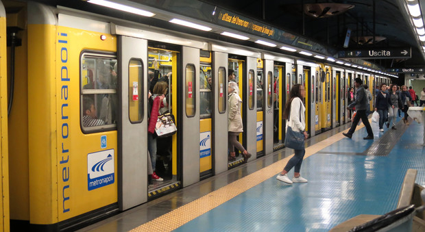 Treni guasti, metropolitana in tilt chiusa la tratta Dante-Garibaldi